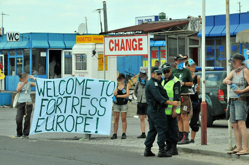 Protest im Rahmen des No Border Camps in Siva Reka im Dreiländereck Bulgarien-Türkei-Griechenland in unmittelbarer Nähe zum Evros-Gebiet